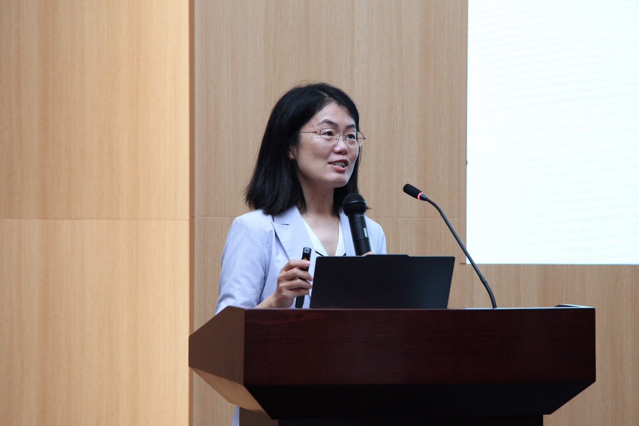 钢琴的女人AI 生成的内容可能不正确。